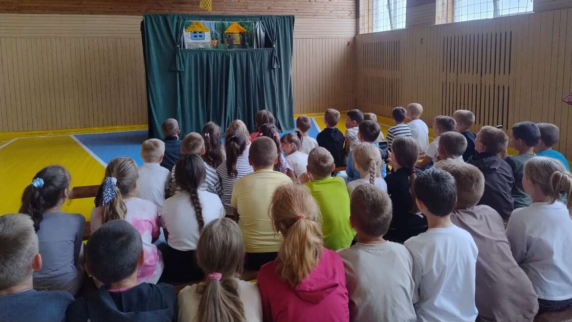 Вистава ” Хитрий вовк”